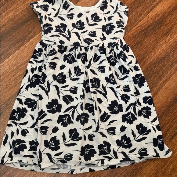 Old Navy Black and White Floral Kids Dress - Picture 7 of 7